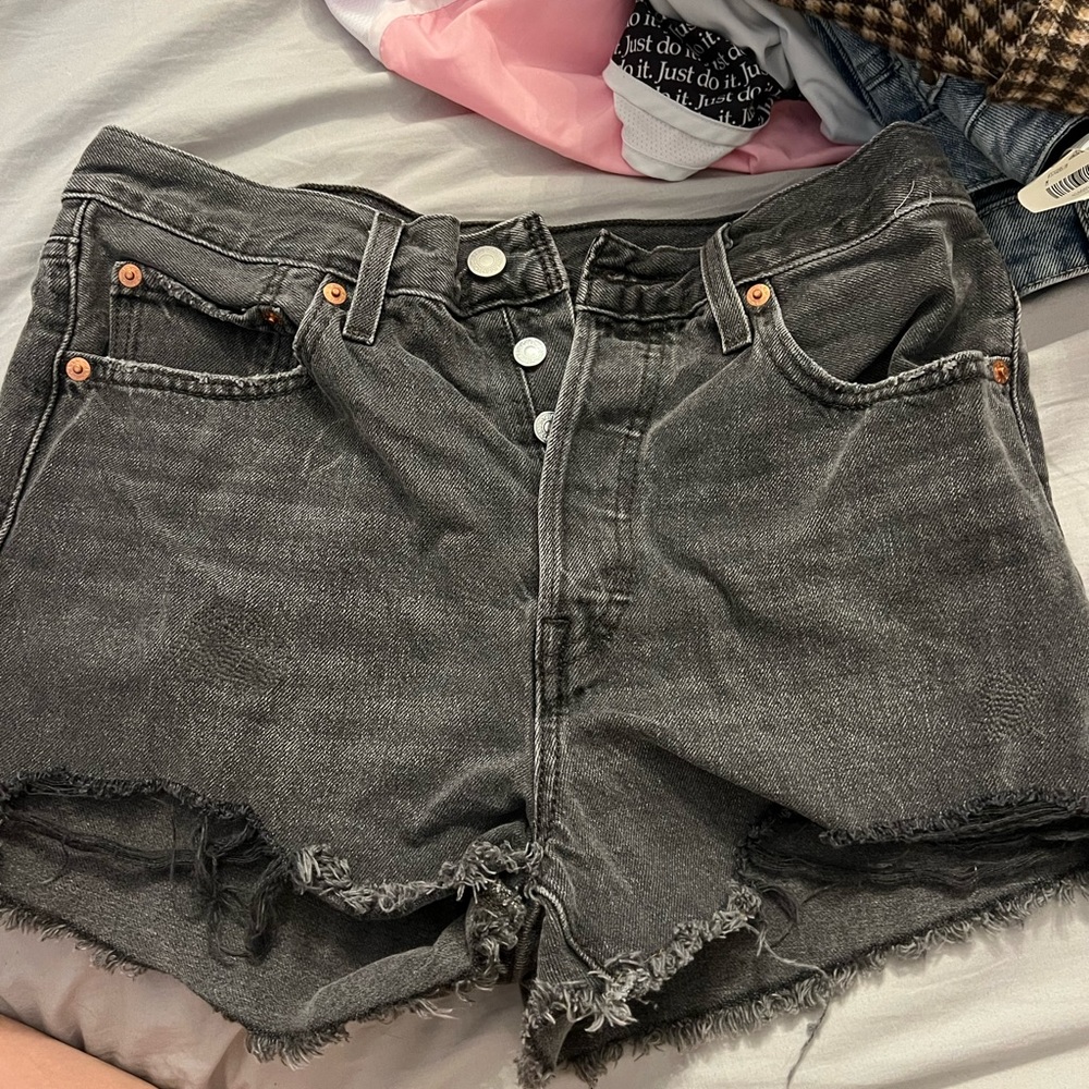 Black/smokey grey denim levi shorts